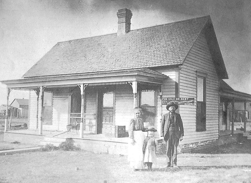 Howle Family home, circa 1906